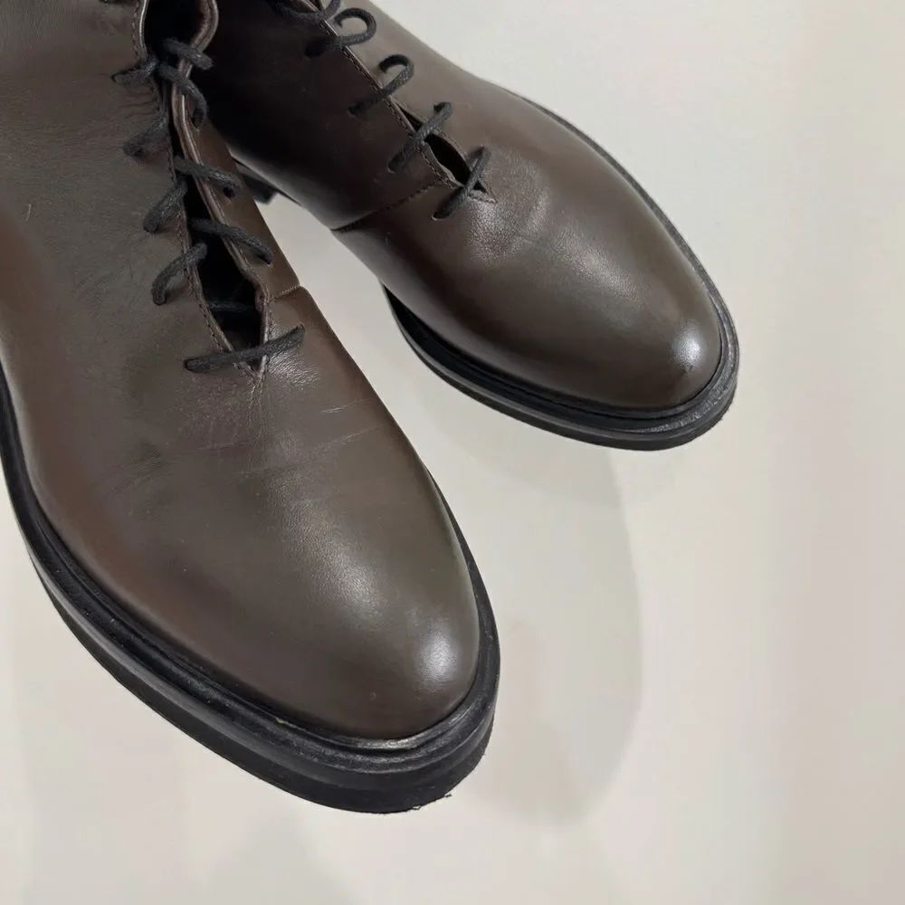 KHAITE LEATHER Lace up riding boots in brown - Picture 13 of 14